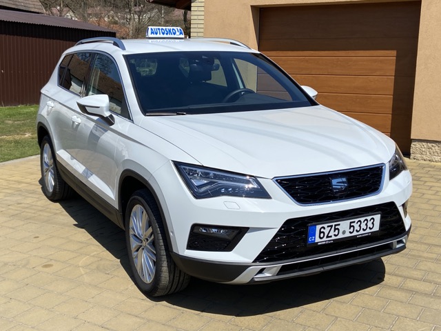 SEAT Ateca XPERIENCE z předního boku
