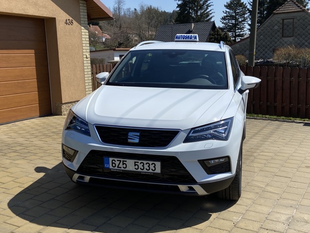 Čelní pohled na SEAT Ateca XPERIENCE