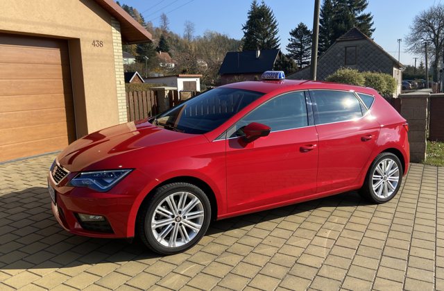 Seat Leon 1,5 TGI 96kW XCELLENCE z předního boku