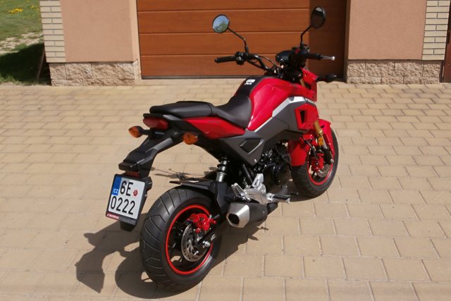 Řídítka motocyklu Honda MSX 125