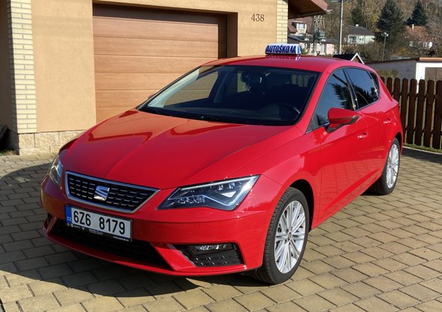 Přední část vozu Seat Leon 1,5 TGI 96kW XCELLENCE